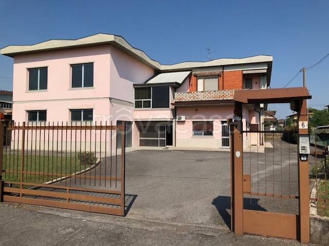 locale commerciale in vendita a Pontoglio