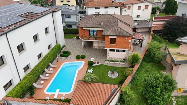 casa indipendente in vendita a Pontoglio