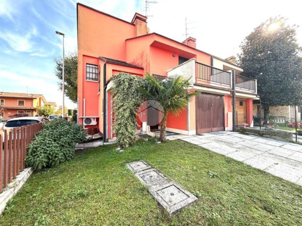 casa indipendente in vendita a Pontoglio