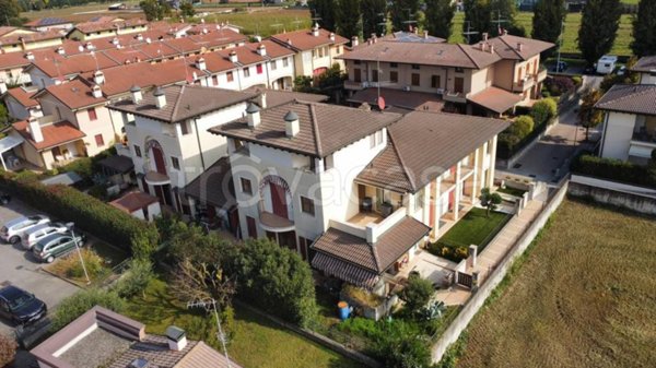 casa indipendente in vendita a Pontoglio
