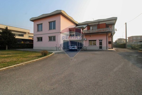 capannone in vendita a Pontoglio