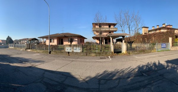 casa indipendente in vendita a Pontoglio