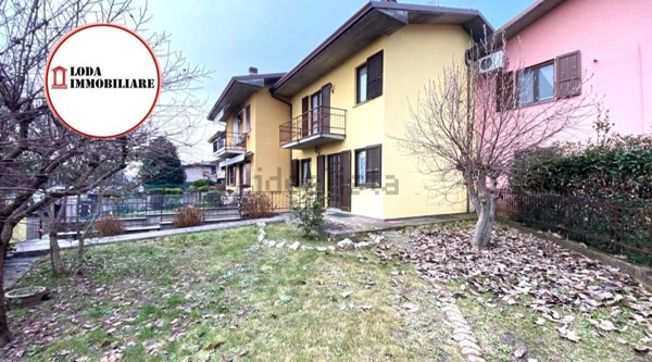 casa indipendente in vendita a Pontoglio