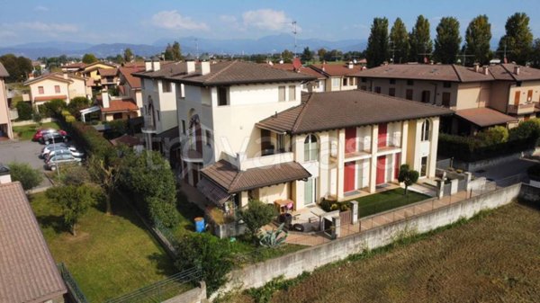 casa indipendente in vendita a Pontoglio