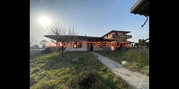casa indipendente in vendita a Pontoglio
