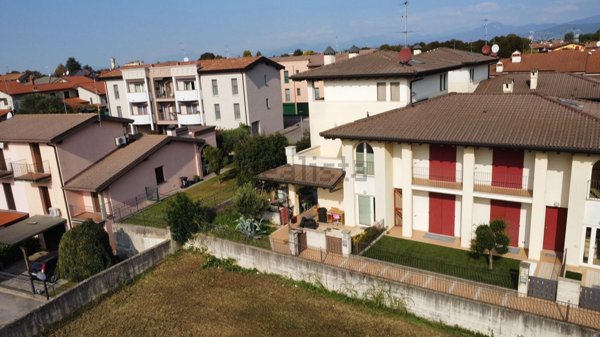 casa indipendente in vendita a Pontoglio