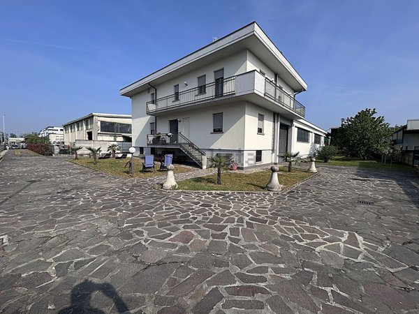 casa indipendente in vendita a Pontoglio