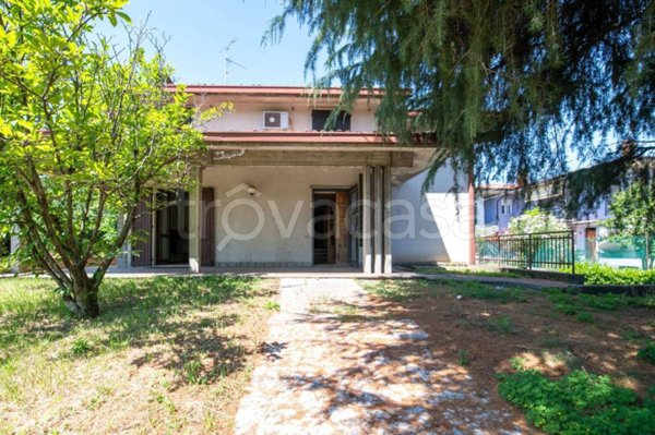 casa indipendente in vendita a Pontoglio