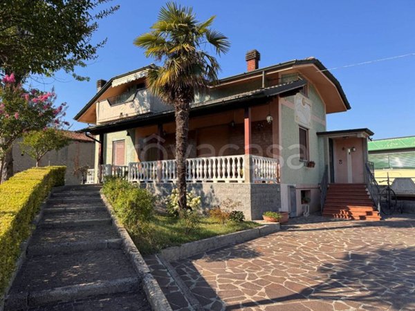 casa indipendente in vendita a Pontoglio