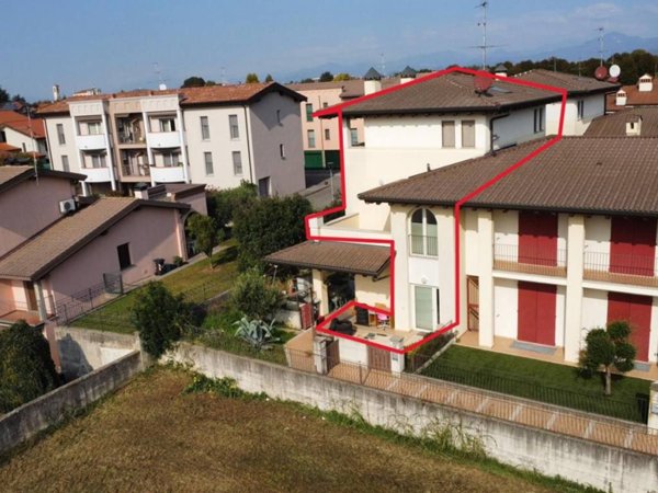 casa indipendente in vendita a Pontoglio