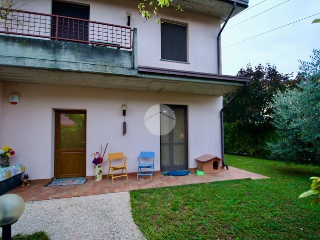casa indipendente in vendita a Pozzolengo