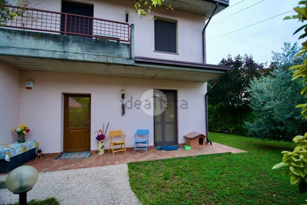 casa indipendente in vendita a Pozzolengo