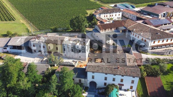 casale in vendita a Pozzolengo