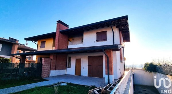 casa indipendente in vendita a Pozzolengo