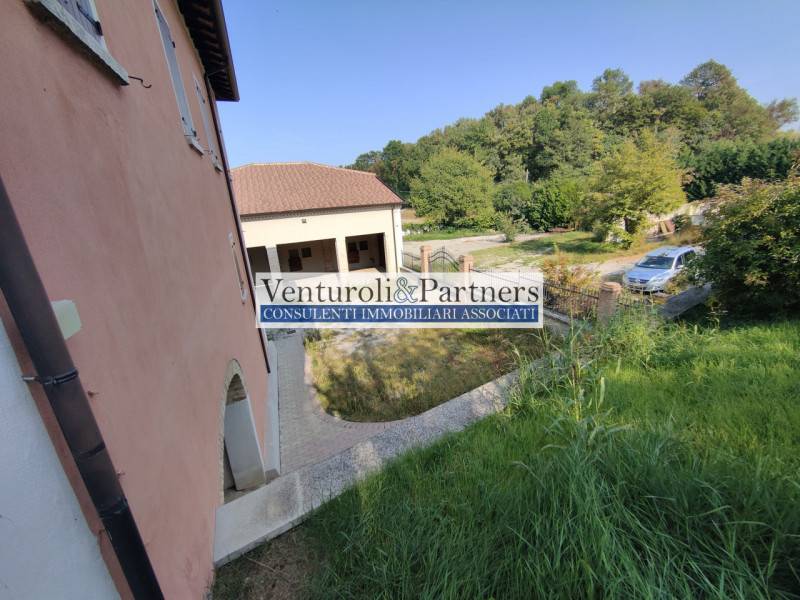 intera palazzina in vendita a Pozzolengo