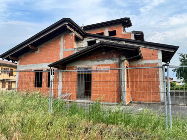 casa indipendente in vendita a Pozzolengo