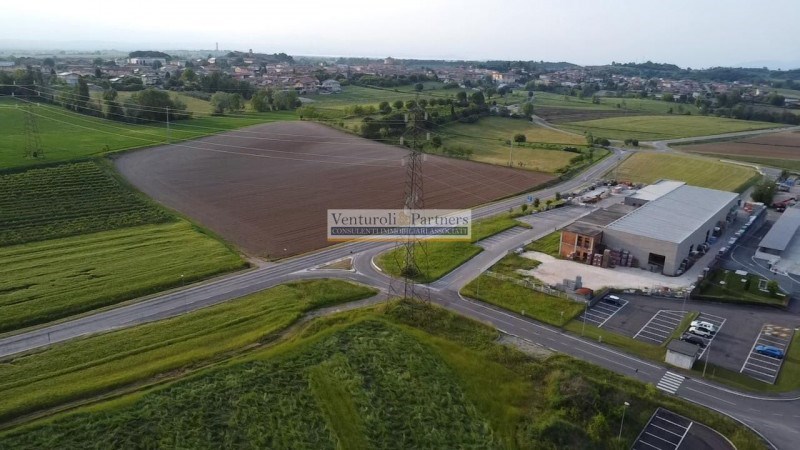 terreno edificabile in vendita a Pozzolengo