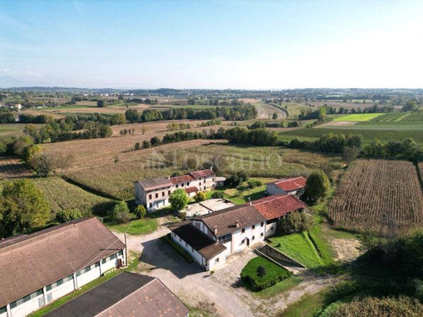 casa indipendente in vendita a Pozzolengo