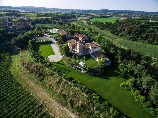 casa indipendente in vendita a Pozzolengo