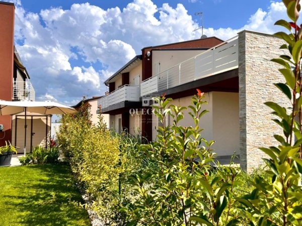 casa indipendente in vendita a Pozzolengo