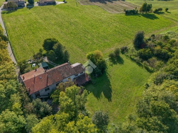 casa indipendente in vendita a Pozzolengo