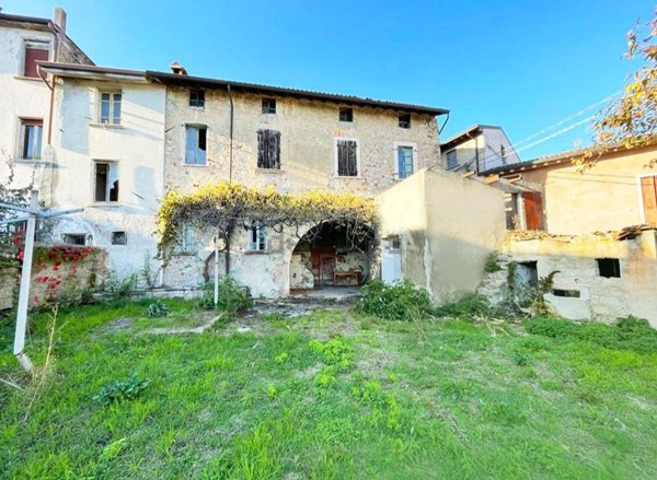 casale in vendita a Pozzolengo