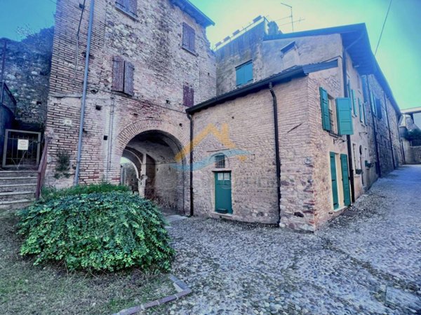 casa indipendente in vendita a Pozzolengo