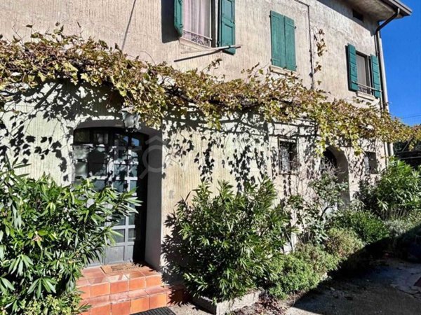 casa indipendente in vendita a Pozzolengo