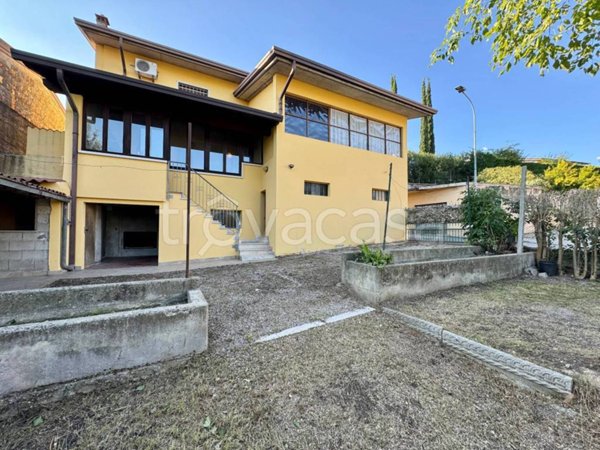 casa indipendente in vendita a Pozzolengo