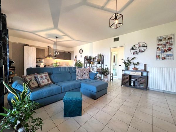 casa indipendente in vendita a Pozzolengo