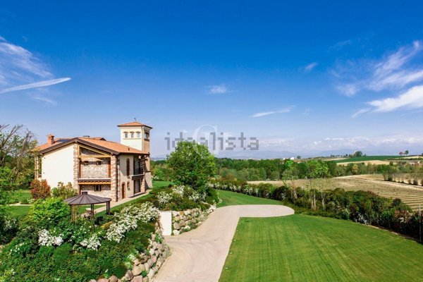 casa indipendente in vendita a Pozzolengo