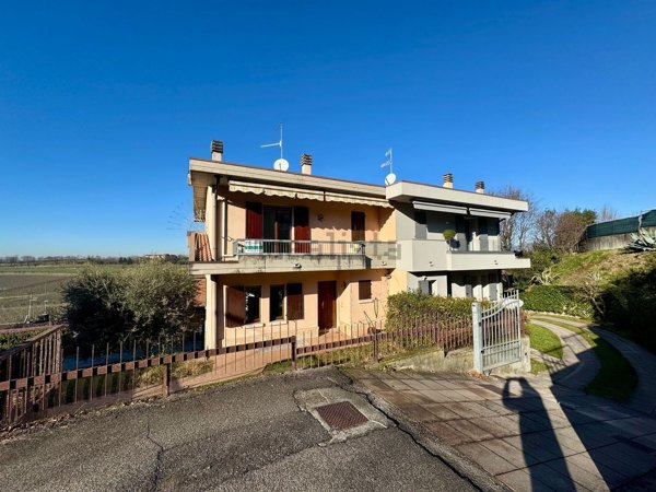 casa indipendente in vendita a Pozzolengo