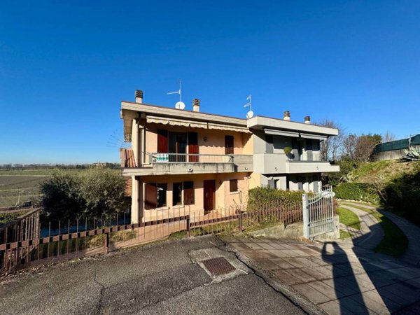 casa indipendente in vendita a Pozzolengo