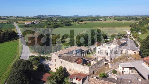 casale in vendita a Pozzolengo