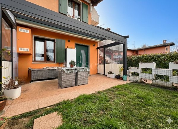 casa indipendente in vendita a Pozzolengo