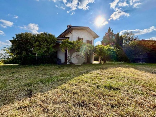 casa indipendente in vendita a Pozzolengo