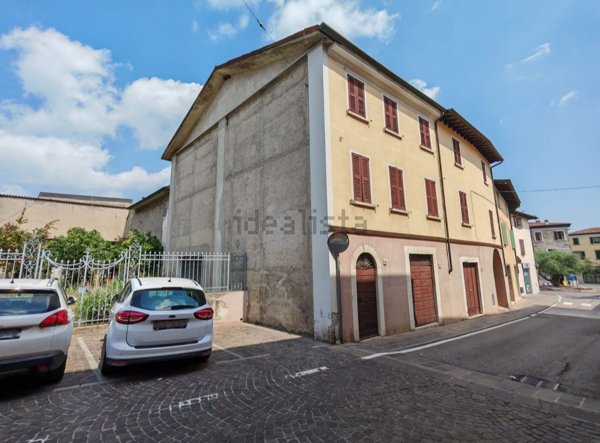 casa indipendente in vendita a Pozzolengo