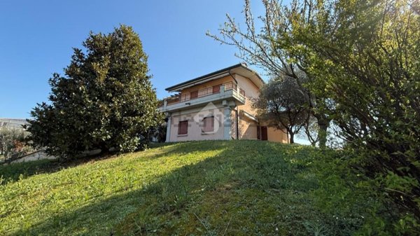 casa indipendente in vendita a Pozzolengo