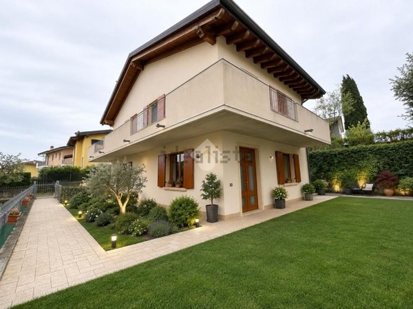 casa indipendente in vendita a Pozzolengo