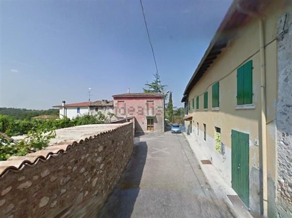 casale in vendita a Pozzolengo