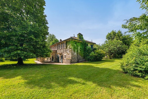 casa indipendente in vendita a Pozzolengo