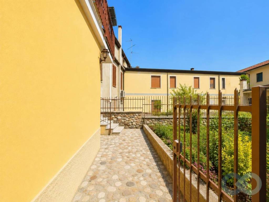 appartamento in vendita a Pozzolengo
