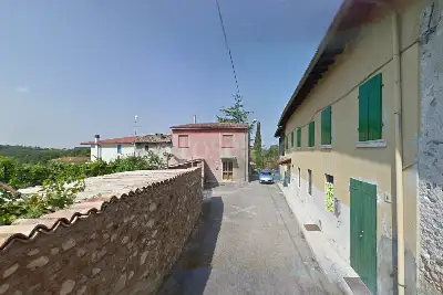 casale in vendita a Pozzolengo