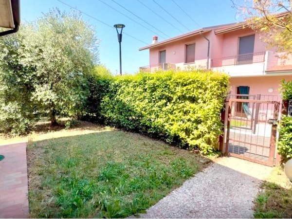 casa indipendente in vendita a Pozzolengo