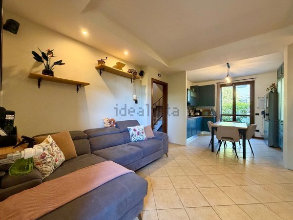 casa indipendente in vendita a Pozzolengo