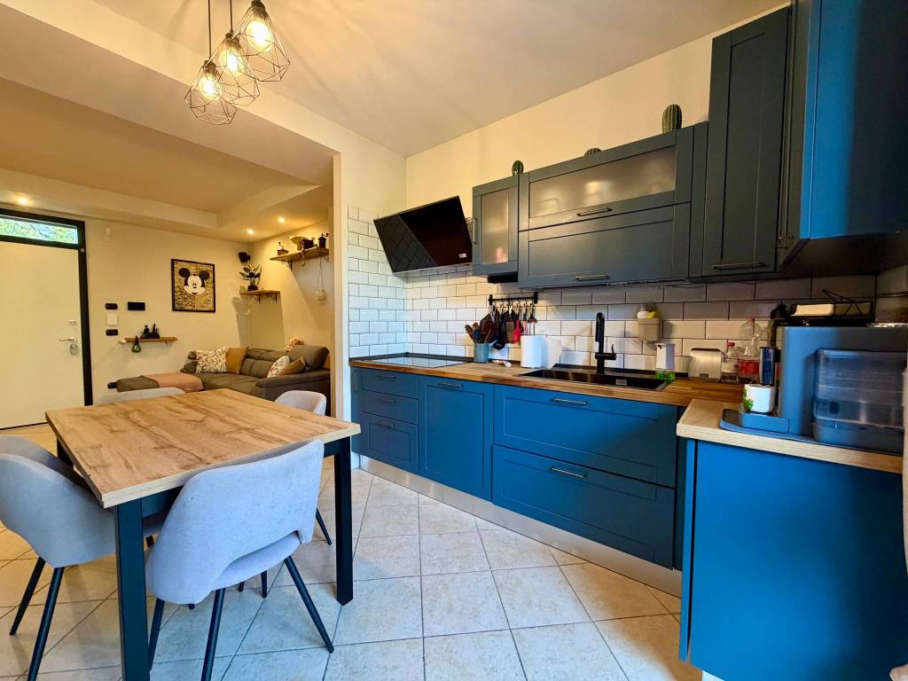 casa indipendente in vendita a Pozzolengo