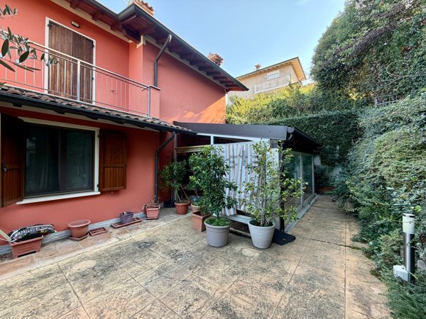 casa indipendente in vendita a Pozzolengo