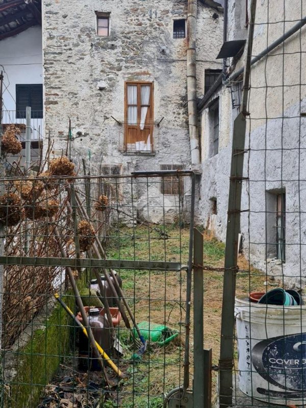 locale di sgombero in vendita a Ceres