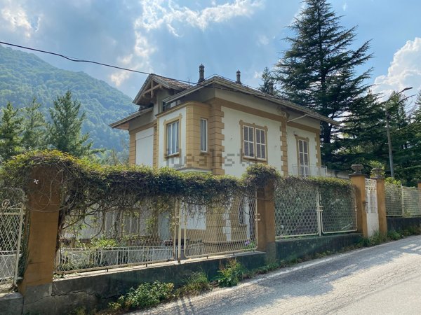 casa indipendente in vendita a Ceres