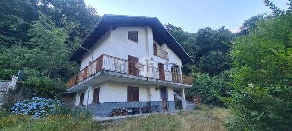 casa indipendente in vendita a Ceres